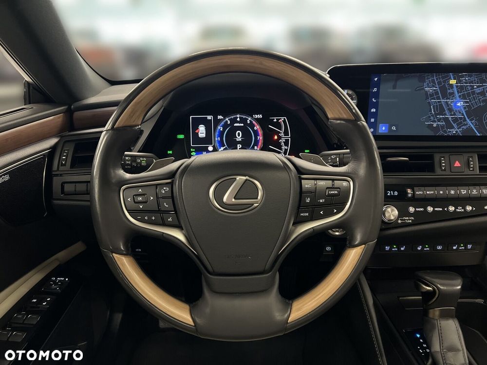 Lexus ES 300h Prestige - 19