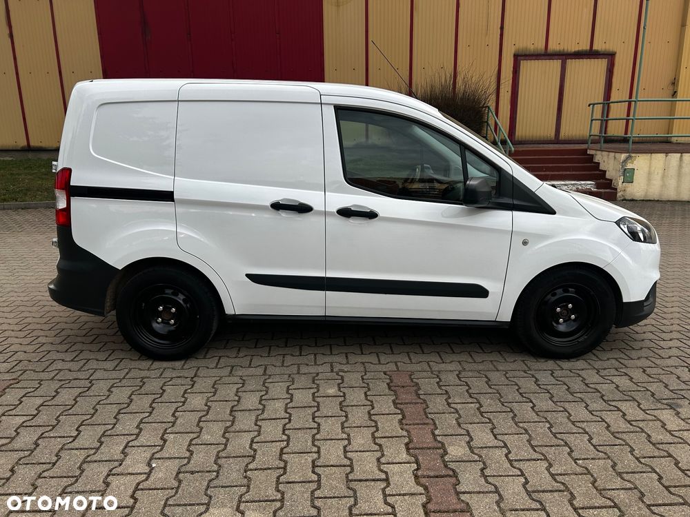 Ford Courier - 4