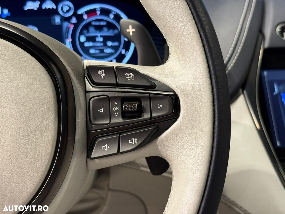 Aston Martin DBX - 24