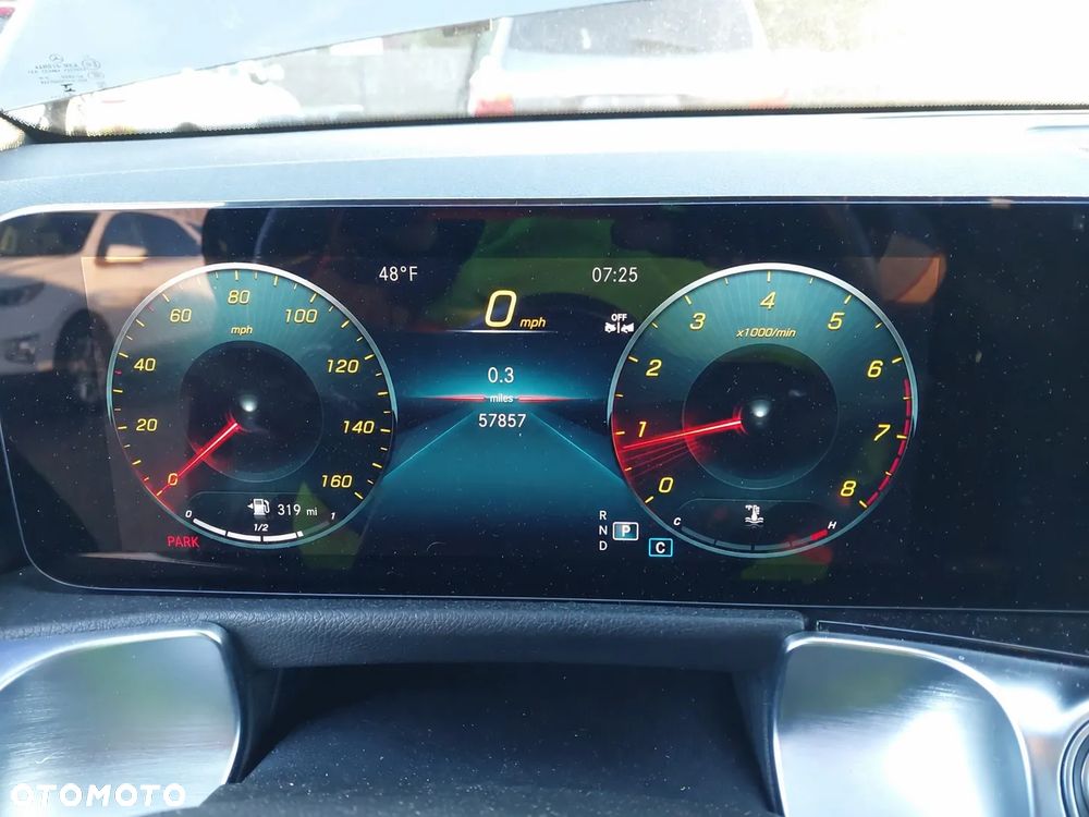 Mercedes-Benz GLB 250 4Matic 8G-DCT AMG Line - 10