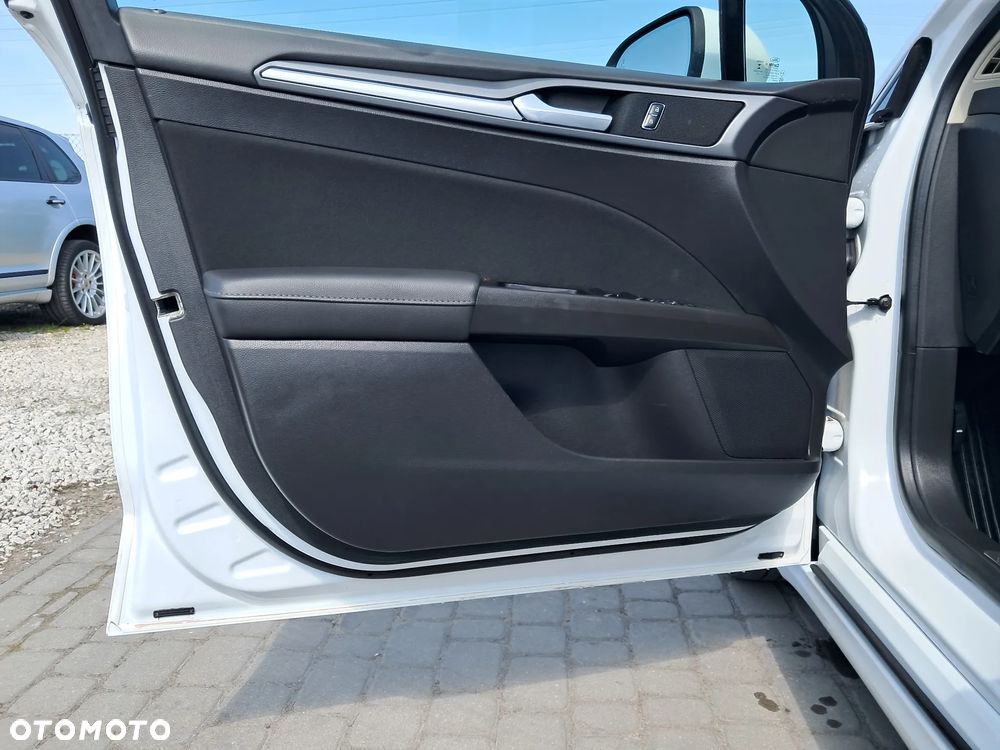 Ford Mondeo 2.0 TDCi STart-Stopp Titanium - 25