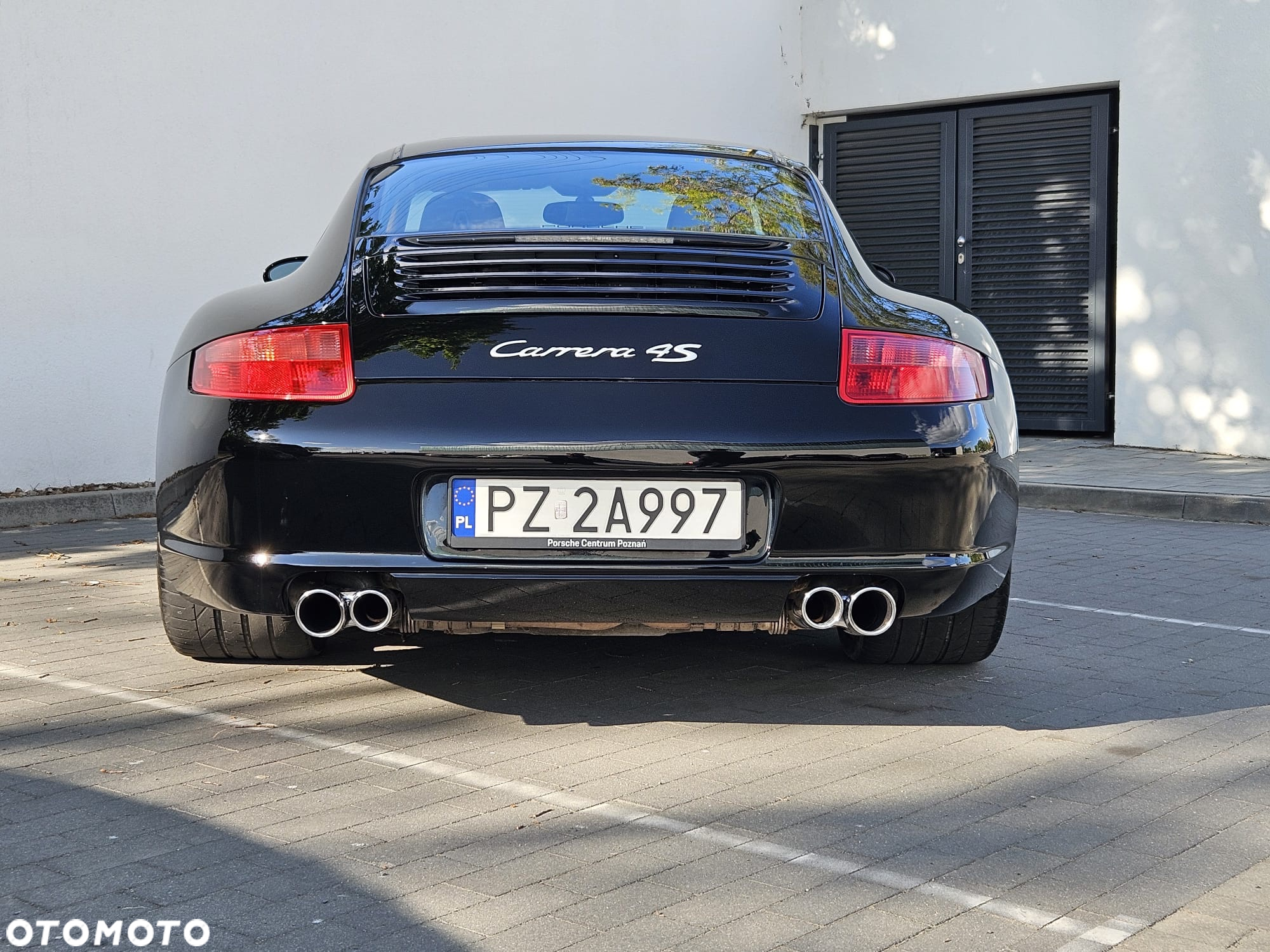 Porsche 911 Carrera 4S - 11