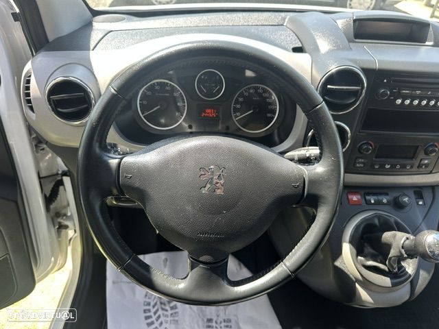Peugeot PARTNER 5 LUGARES - 9