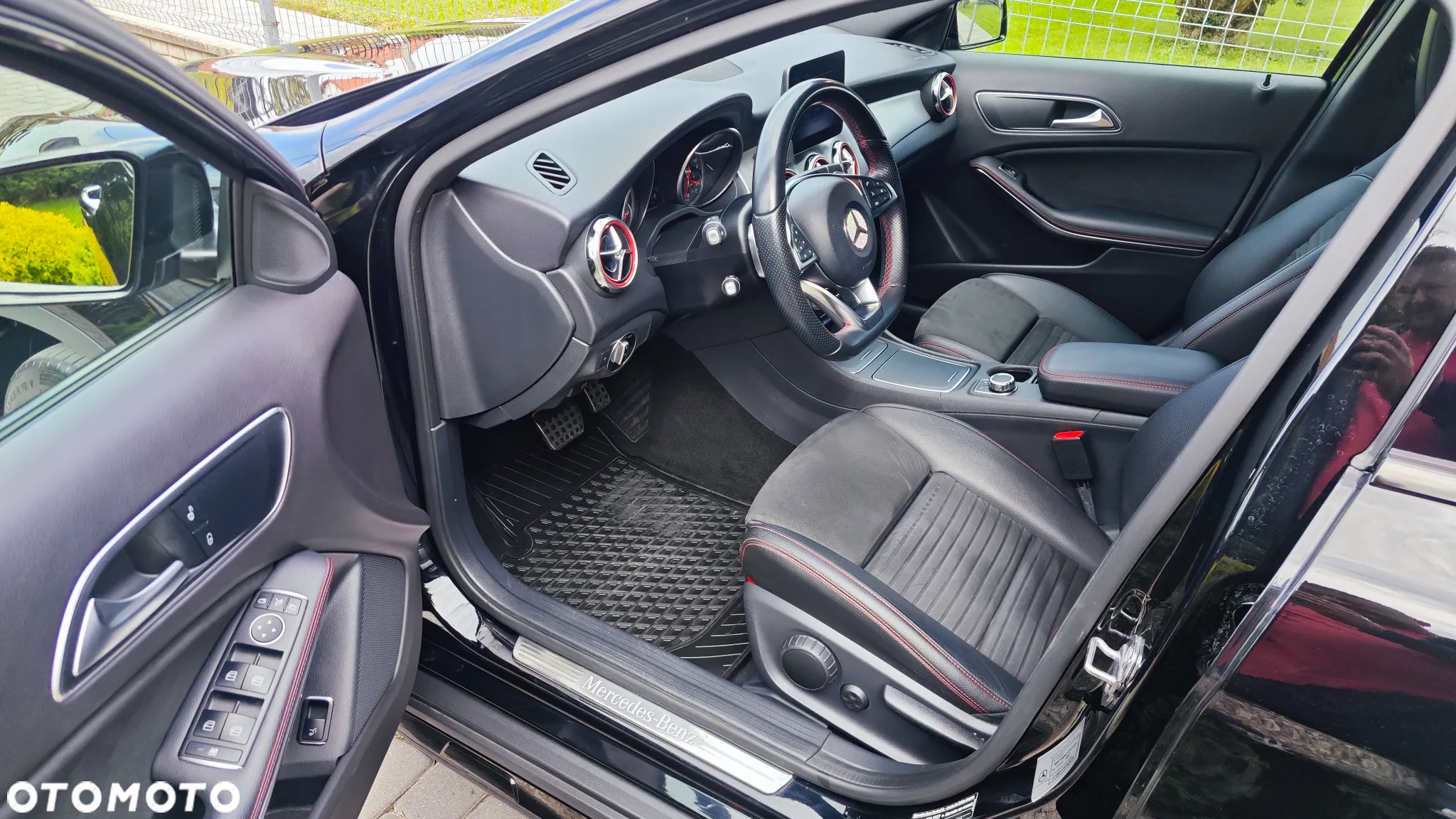Mercedes-Benz GLA 220 4-Matic Urban - 31