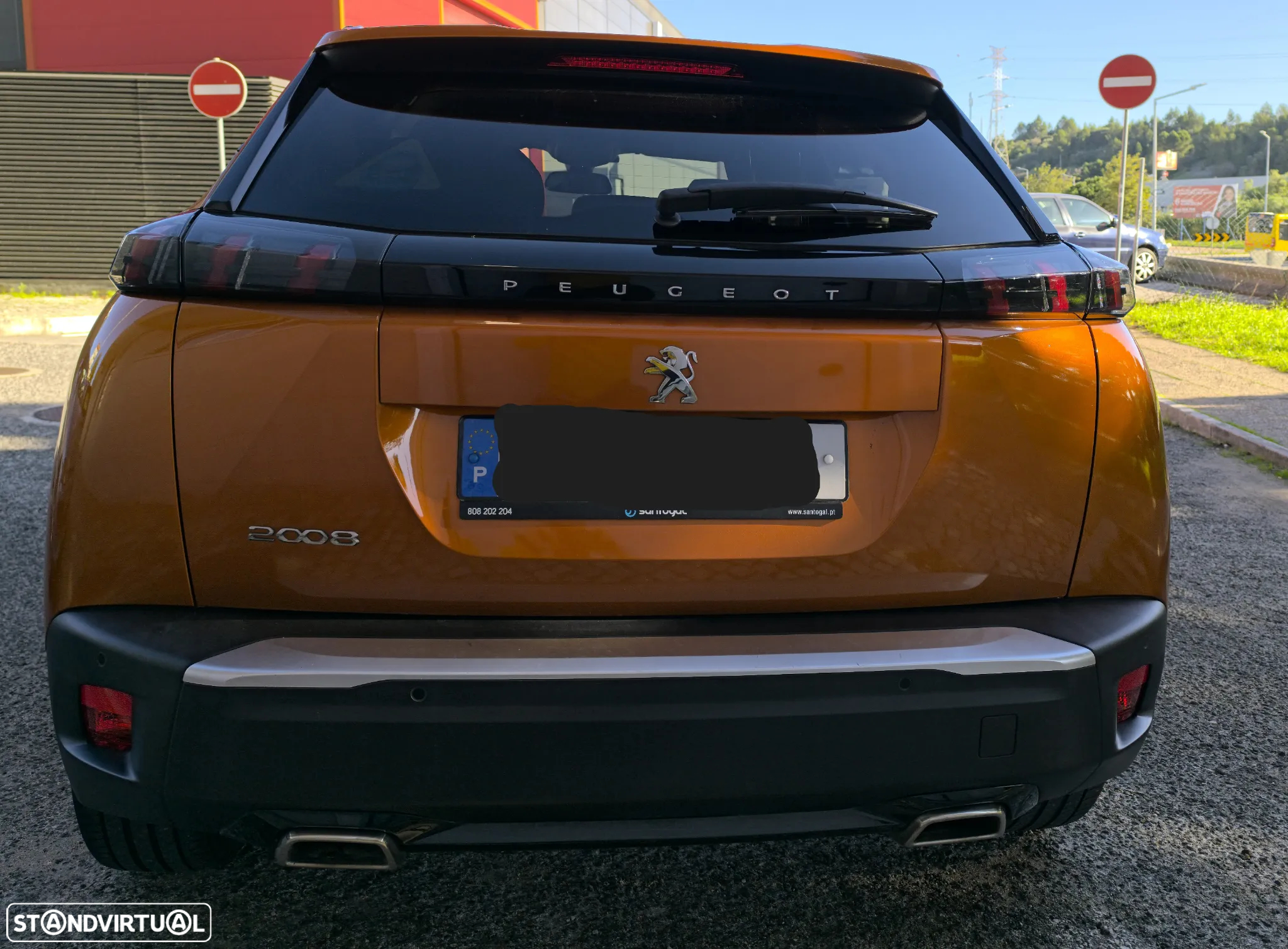 Peugeot 2008 1.2 PureTech Allure - 4