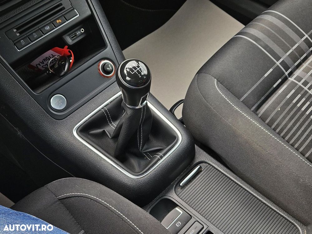 Volkswagen Tiguan - 13