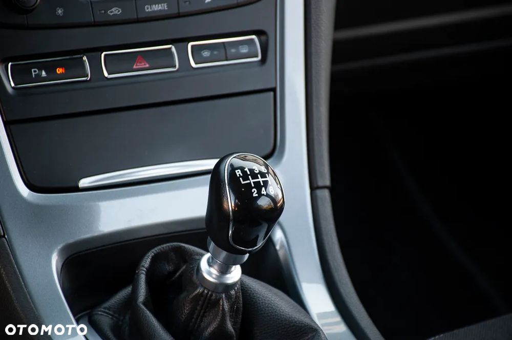 Ford Mondeo 2.0 TDCi Champions Edition - 32