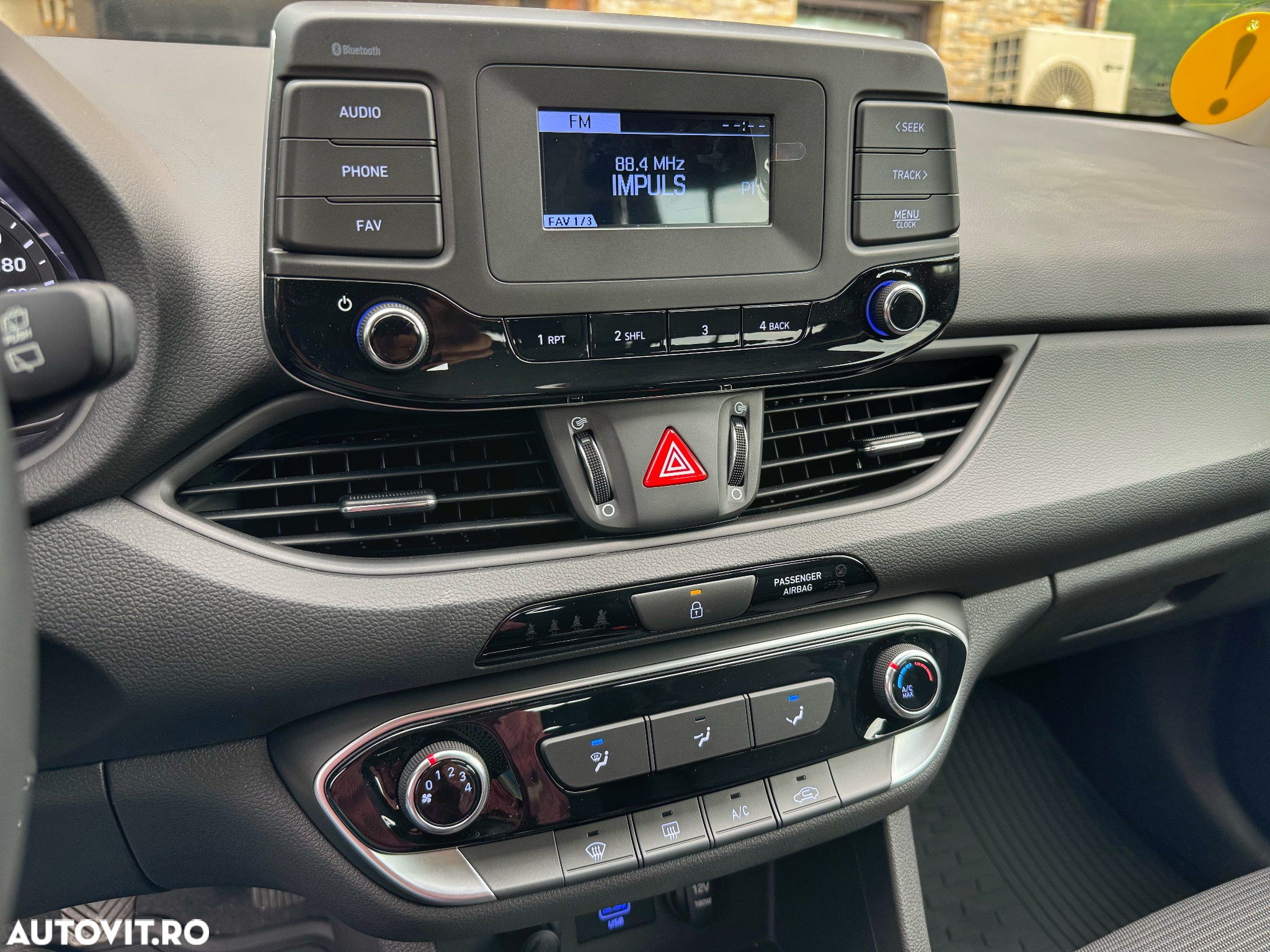 Hyundai i30 1.5 110CP 5DR M/T Comfort - 11