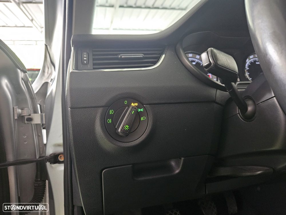 Skoda Octavia 1.6 TDI Ambition - 15