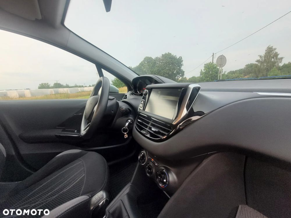 Peugeot 208 1.2 PureTech Active - 11