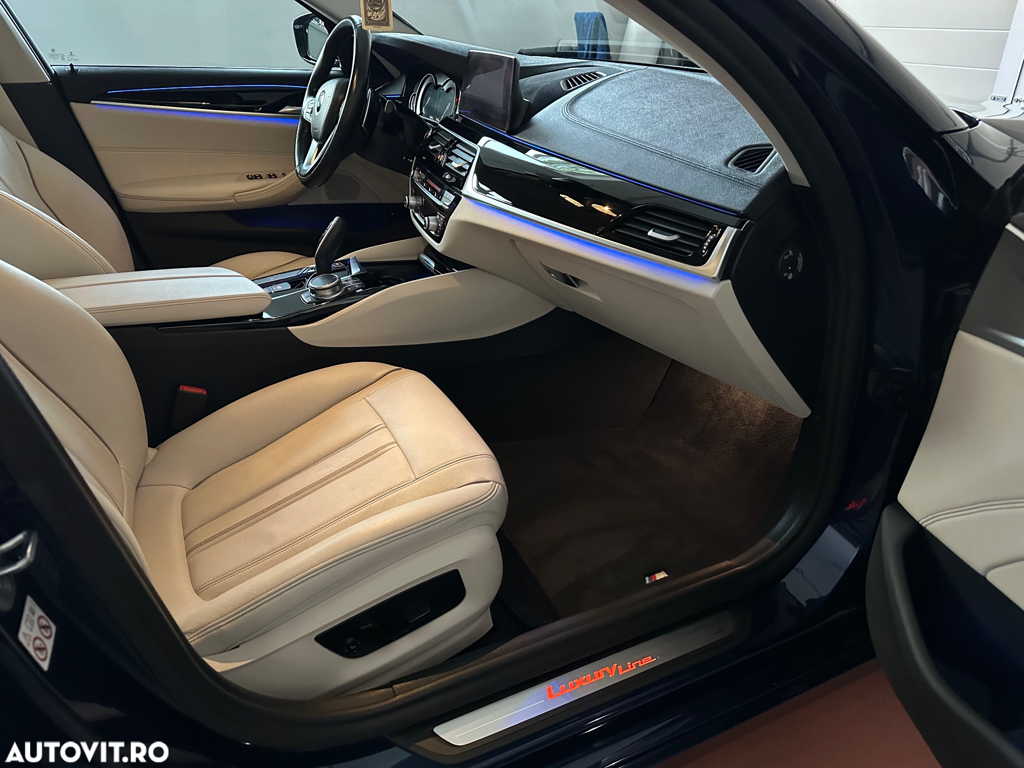 BMW Seria 5 520d xDrive Touring Aut. Luxury Line - 13