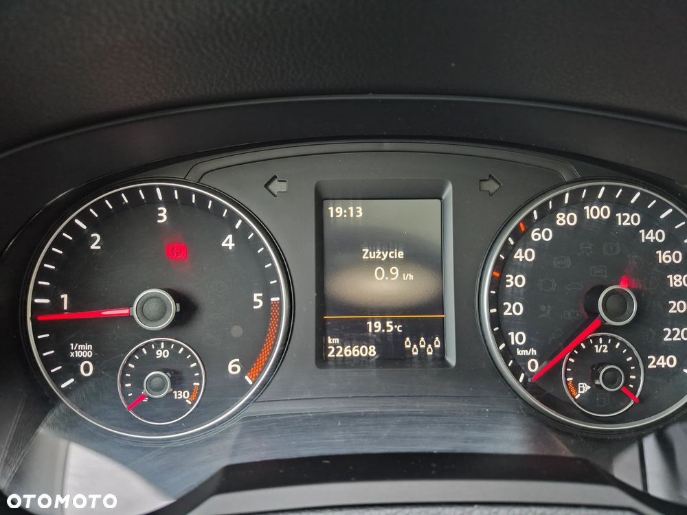 Volkswagen Sharan 2.0 TDI Highline - 17