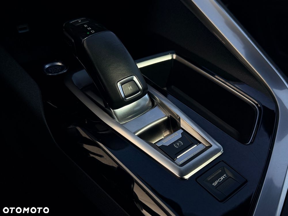 Peugeot 5008 PureTech 180 EAT8 Stop & Start GT - 22