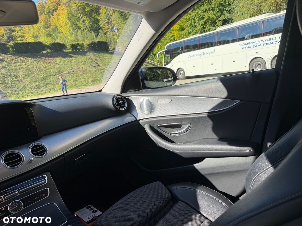 Mercedes-Benz Klasa E 220 d Business Edition 9G-TRONIC - 14