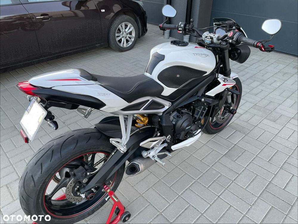 Triumph Street Triple - 7