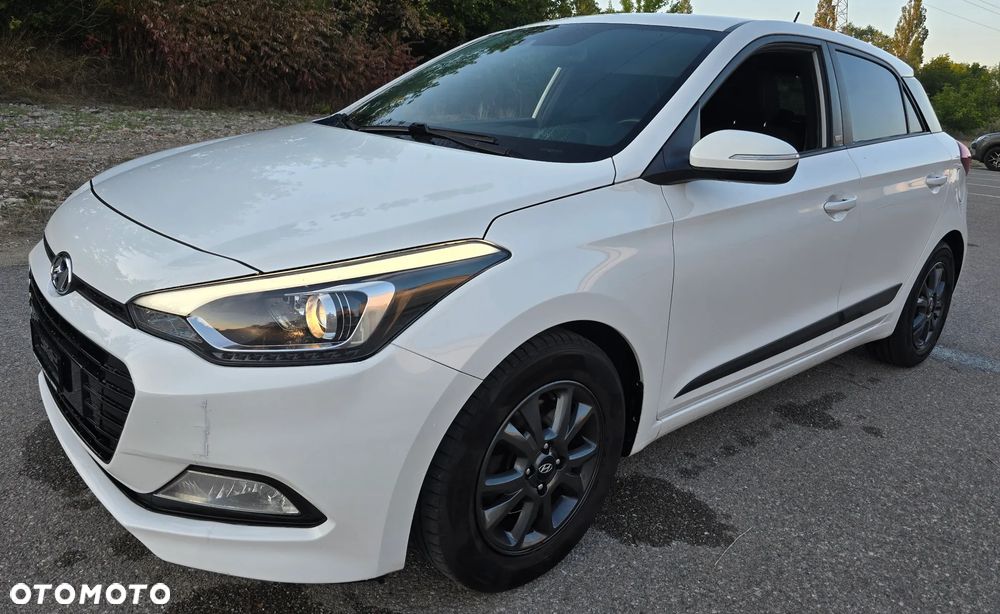 Hyundai i20 - 24