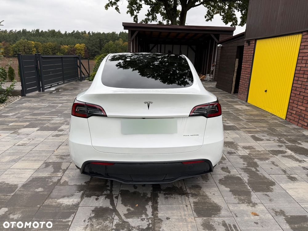 Tesla Y Long Range AWD - 5