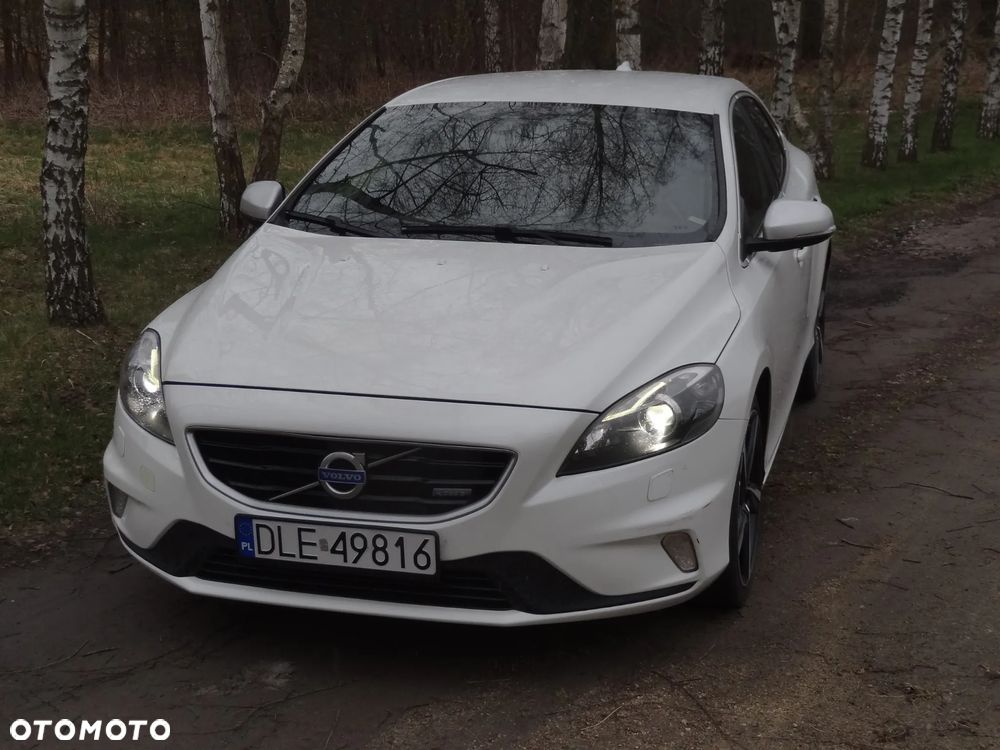 Volvo V40 D3 Geartronic RDesign - 2