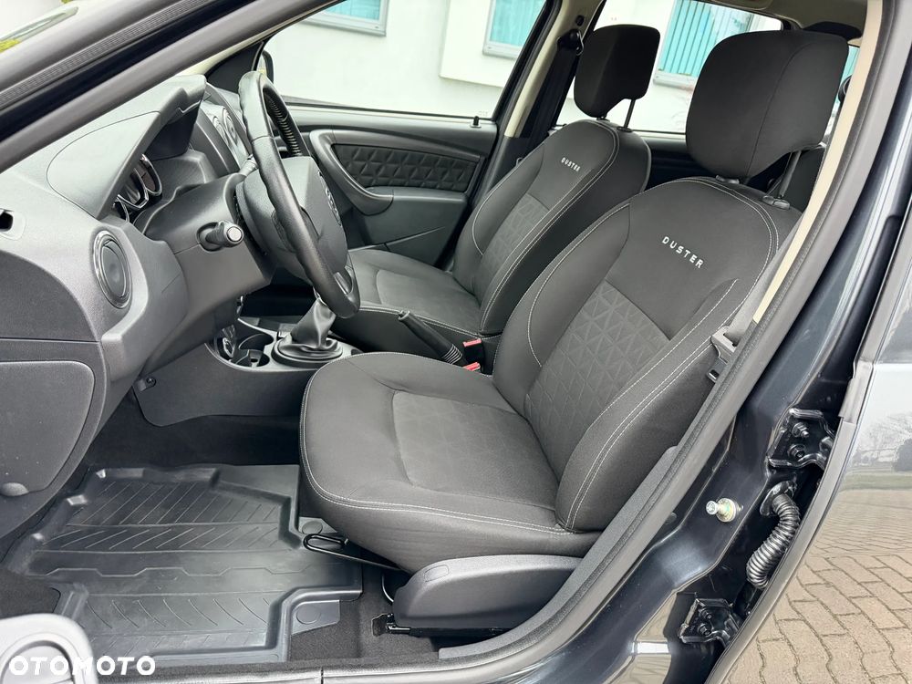 Dacia Duster 1.6 Laureate 4x4 - 17