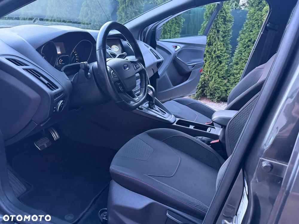 Ford Focus 1.5 EcoBoost ST-Line - 14