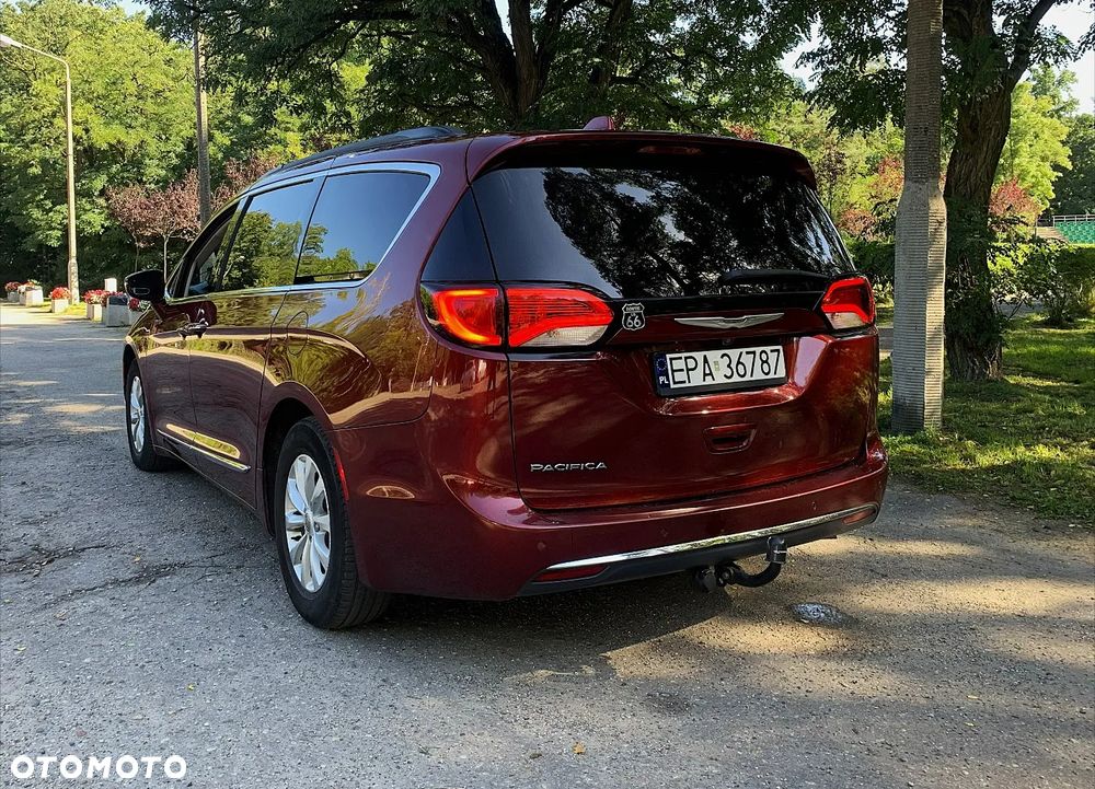 Chrysler Pacifica - 6