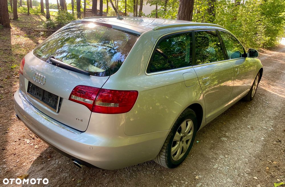 Audi A6 Avant 2010 photo 2