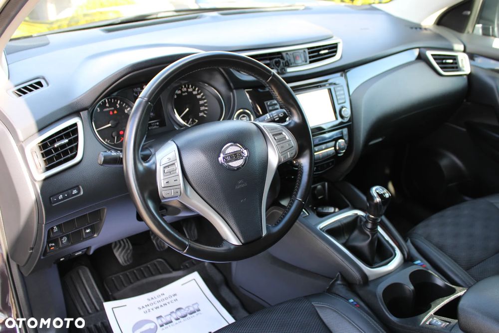 Nissan Qashqai 1.2 DIG-T TEKNA+ - 23
