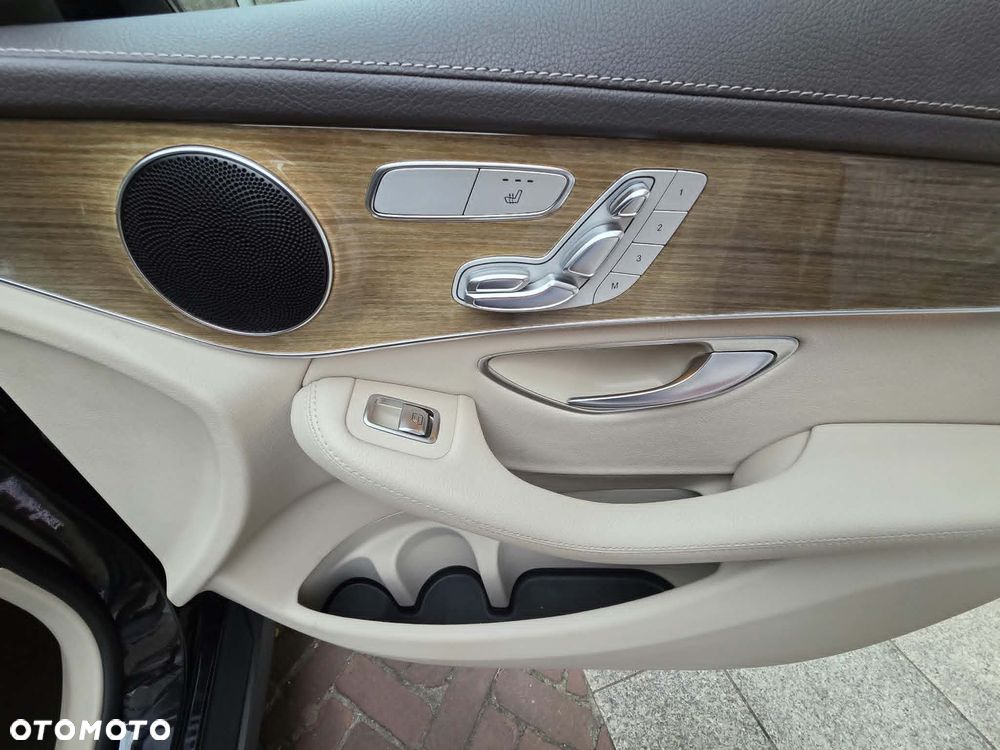 Mercedes-Benz GLC - 15