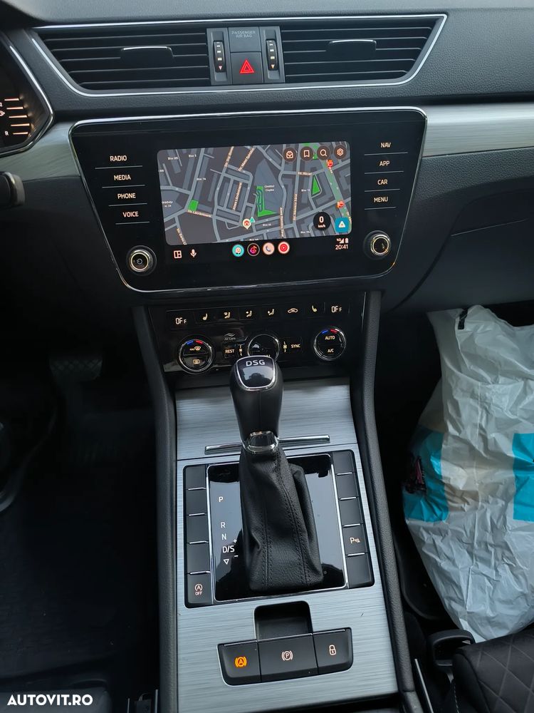 Skoda Superb 2.0 TDI DSG Ambition - 11