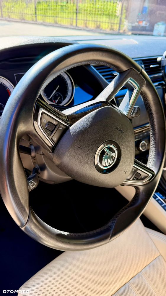Skoda Superb 2.0 TSI 4x4 L&K DSG - 22