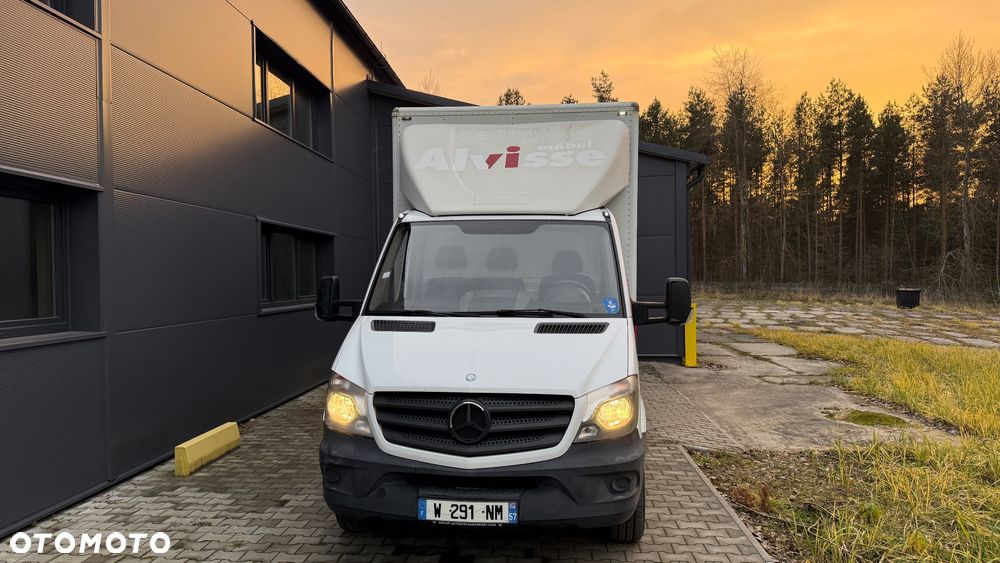 Mercedes-Benz Sprinter - 2