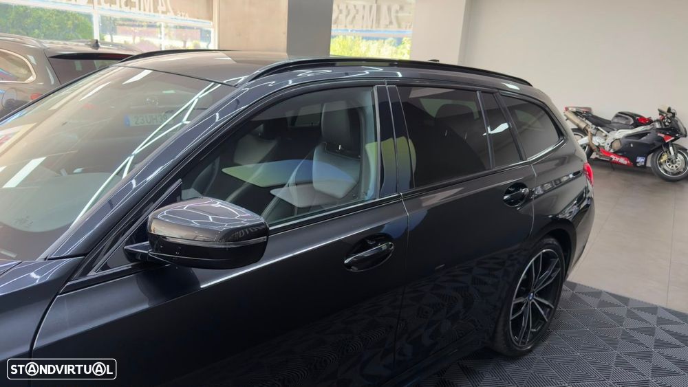 BMW 330 e Pack Desportivo M Pro Auto - 8