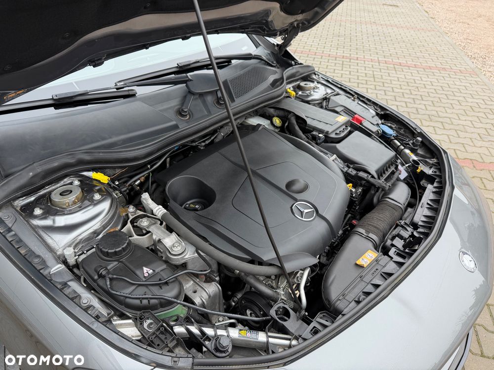 Mercedes-Benz CLA 220 CDI 7G-DCT AMG Line - 29