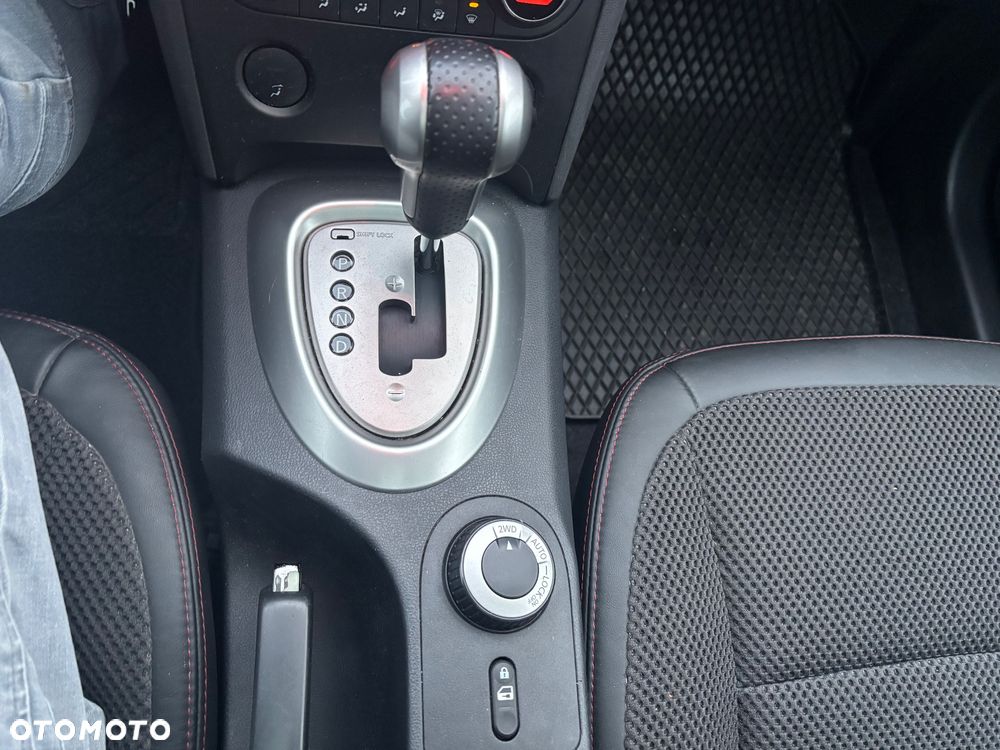 Nissan Qashqai 2.0 dCi 4 x 4 DPF I-Way - 4