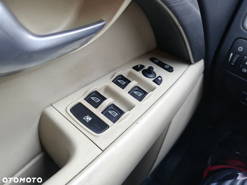 Volvo V70 2.0D Kinetic - 21