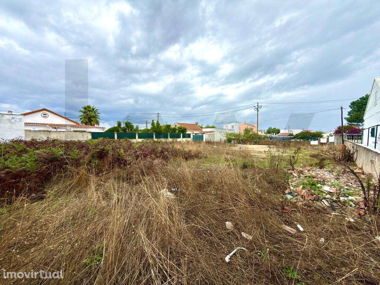 Terreno urbano localizado no Vale Floreta, em Brejos de Azeitão. - Grande imagem: 4/7