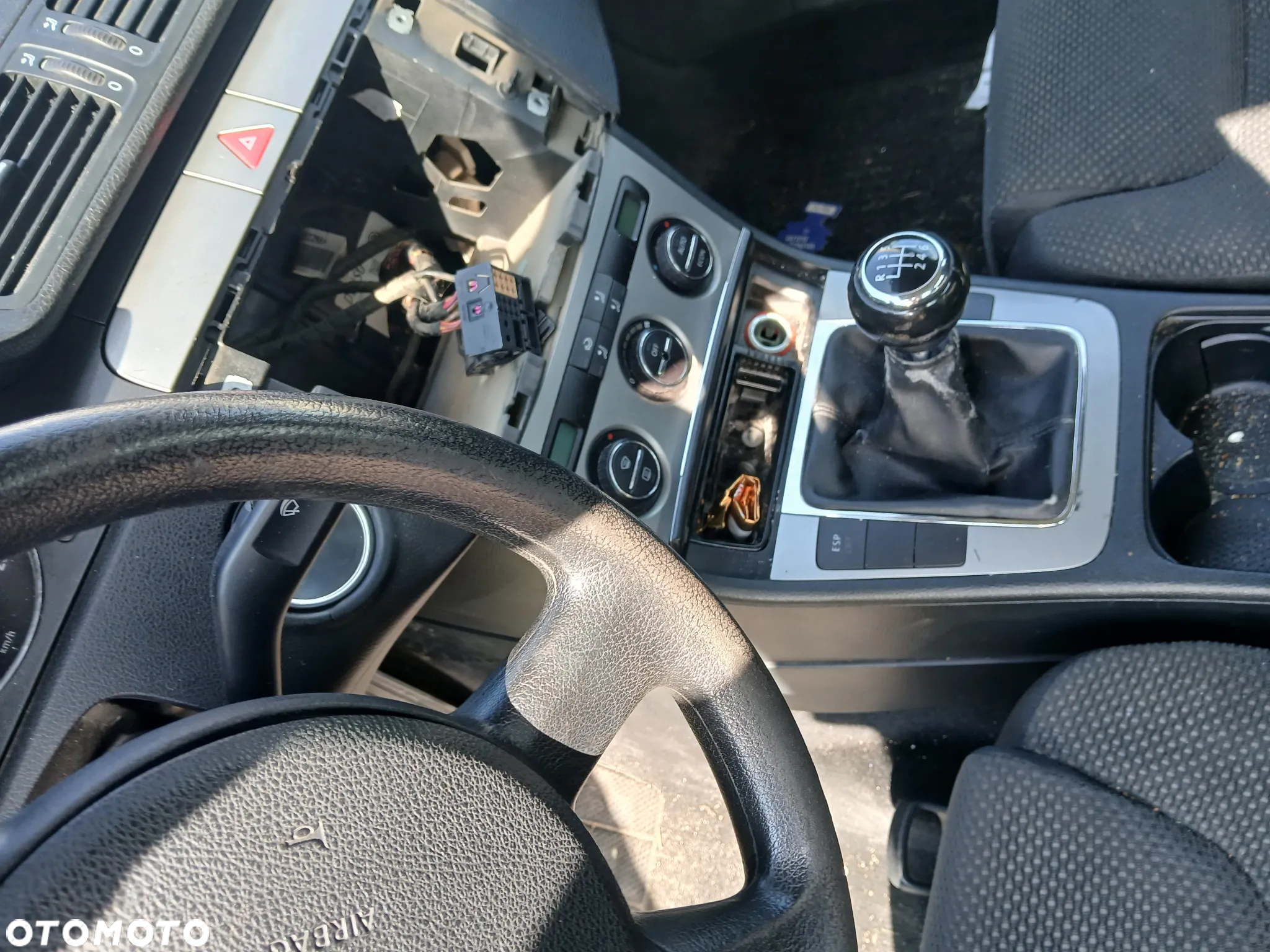 volkswagen passat B6 LC8Z fotel fotele kanapa deska kokpit podsufitka boczek boczki klamka - 5