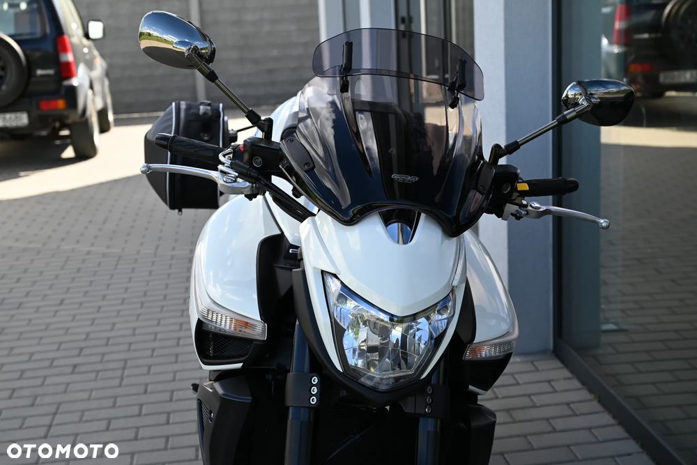 Suzuki GSX-R - 6