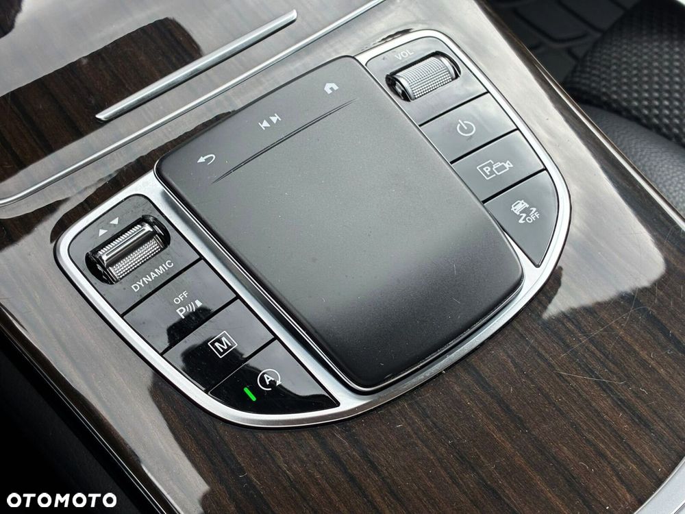 Mercedes-Benz GLC - 16