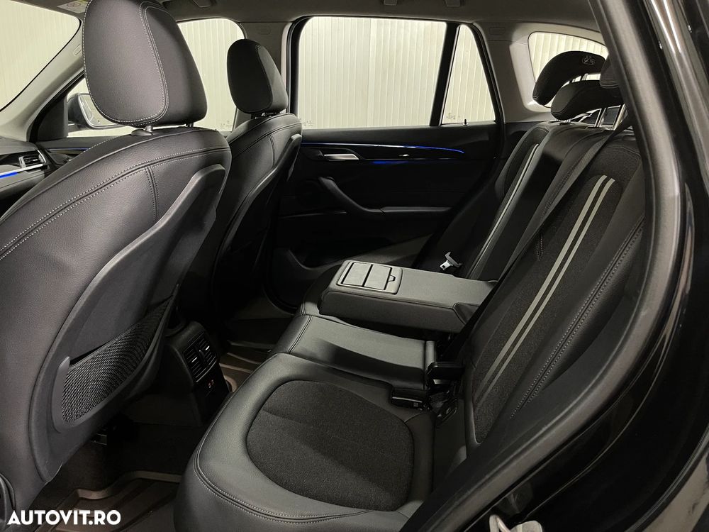 BMW X1 xDrive20i AT - 13