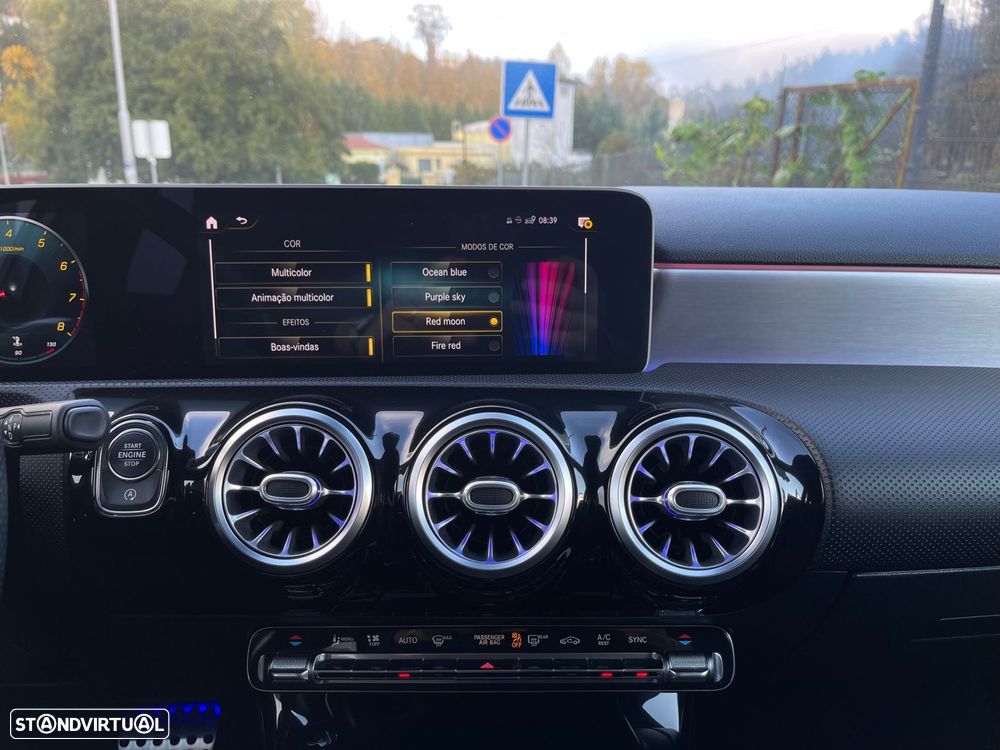 Mercedes-Benz A 180 7G-DCT AMG Line - 38