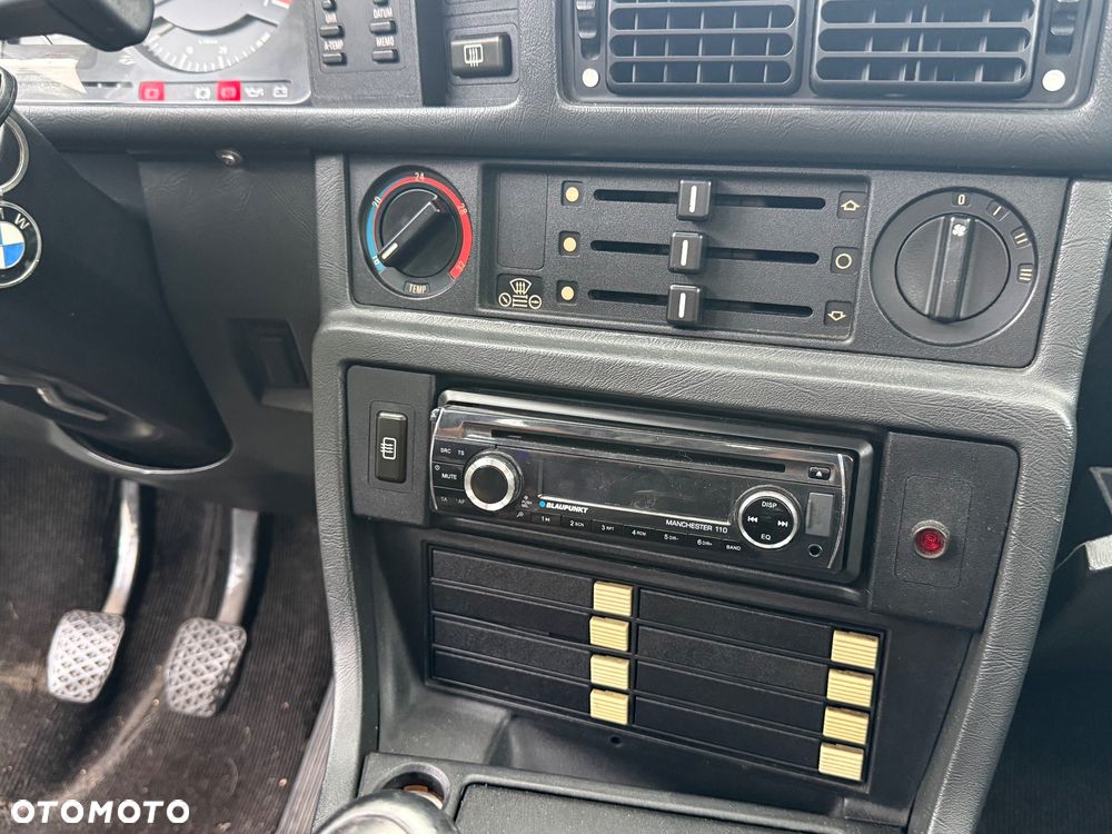 BMW Seria 5 525 i - 19