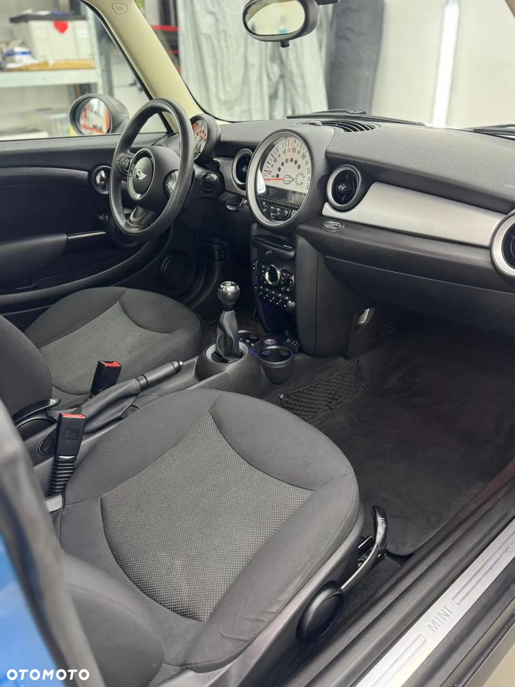 MINI ONE D - 10