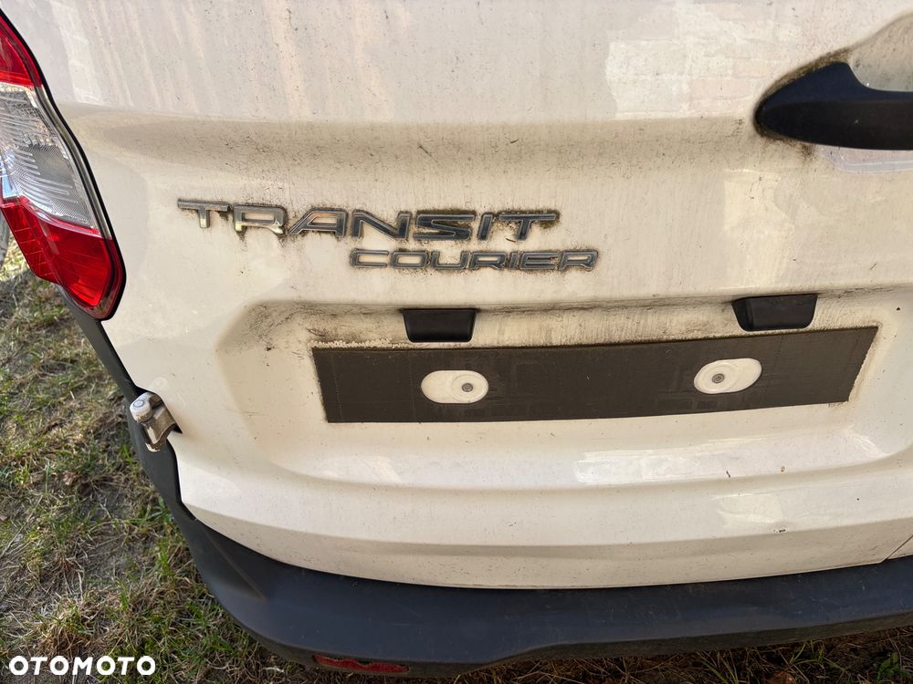 Ford transit courier - 18