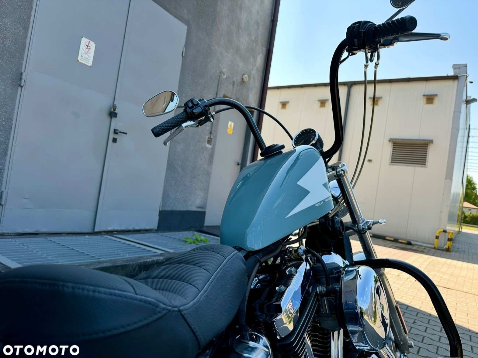 Harley-Davidson Sportster Custom 1200C - 10
