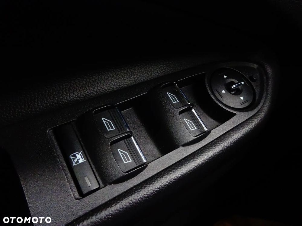 Ford Kuga - 13