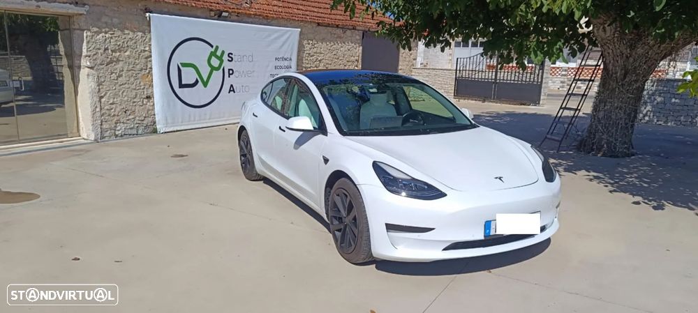 Tesla Model 3 - 1