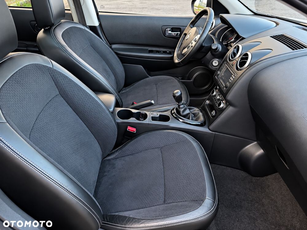 Nissan Qashqai+2 2.0 tekna - 17