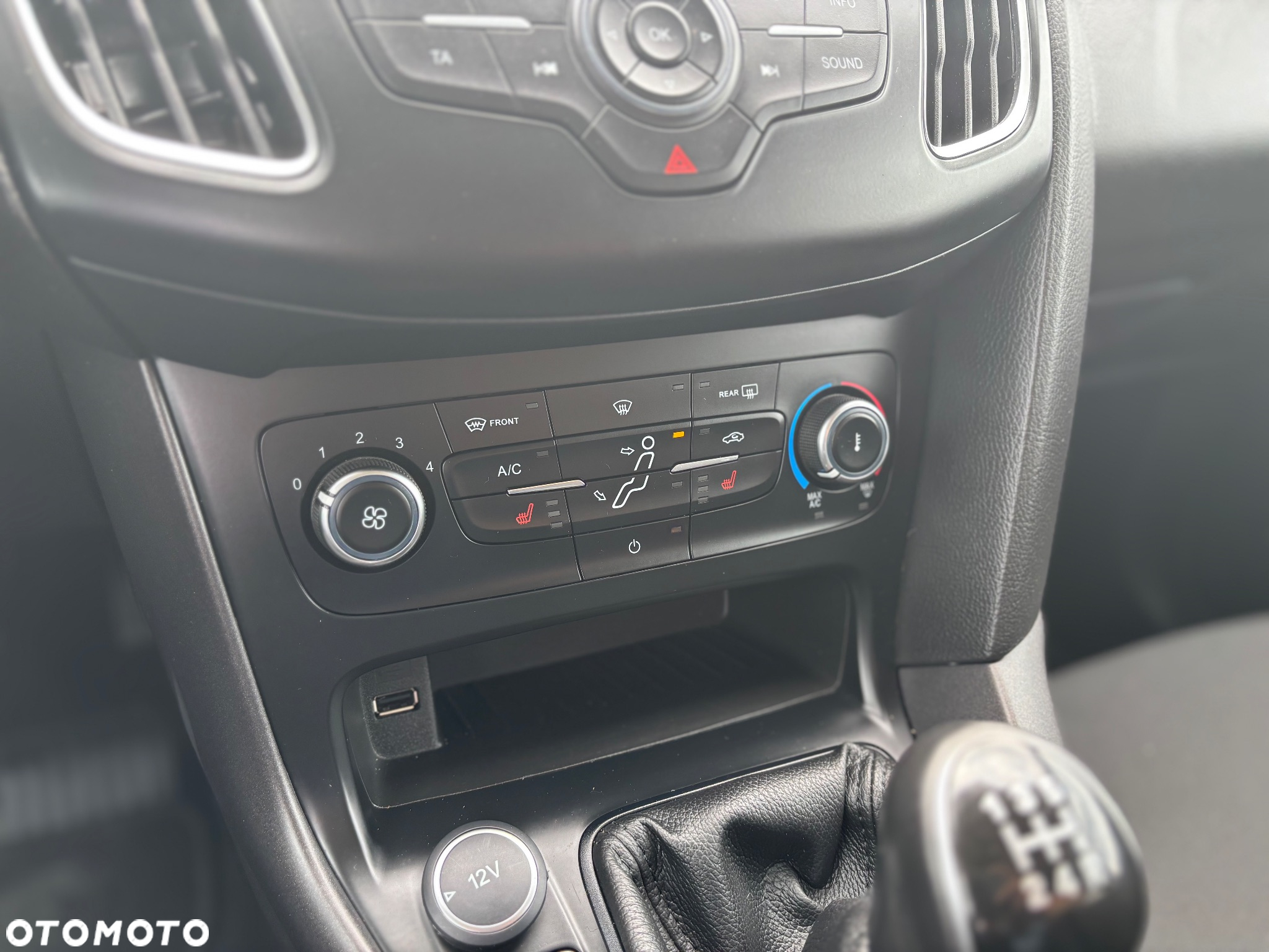 Ford Focus - 13