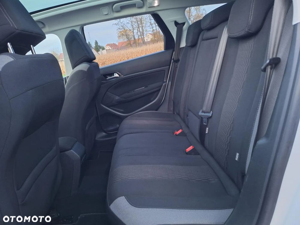 Peugeot 308 1.2 PureTech Allure S&S - 20